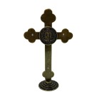 CU830065 - Crucifixo de Mesa Metal Ouro Velho São Bento - 22,5x14cm