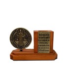 PT2010500 - Porta Canetas São Bento c/ Medalha e Oração Madeira - 8x14cm