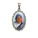 MD128083 - Medalha MadreTeresa de Calcutá Rendada Níquel - 5x2,5cm