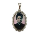 MD128188 - Medalha Santa Josefina Bakhita Rendada Níquel - 4,2x2,5cm